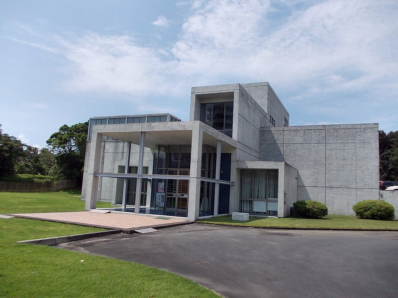 岩崎美術館